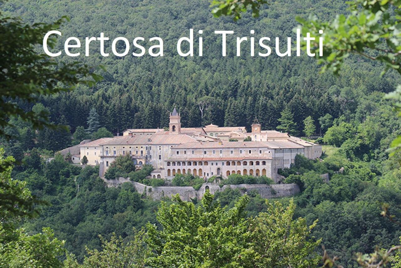 Veroli La Casina Giallaヴィラ エクステリア 写真