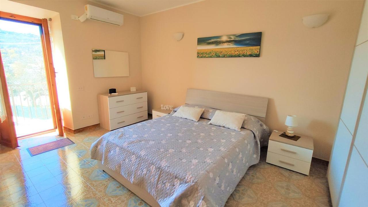 Veroli La Casina Giallaヴィラ エクステリア 写真