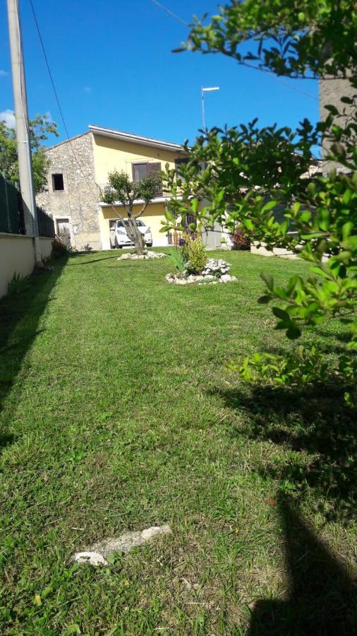 Veroli La Casina Giallaヴィラ エクステリア 写真